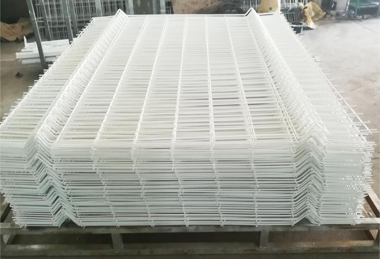 Packing Overview of PVC Coated Wire Mesh Fence (1).jpg